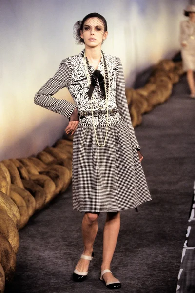 Look 11